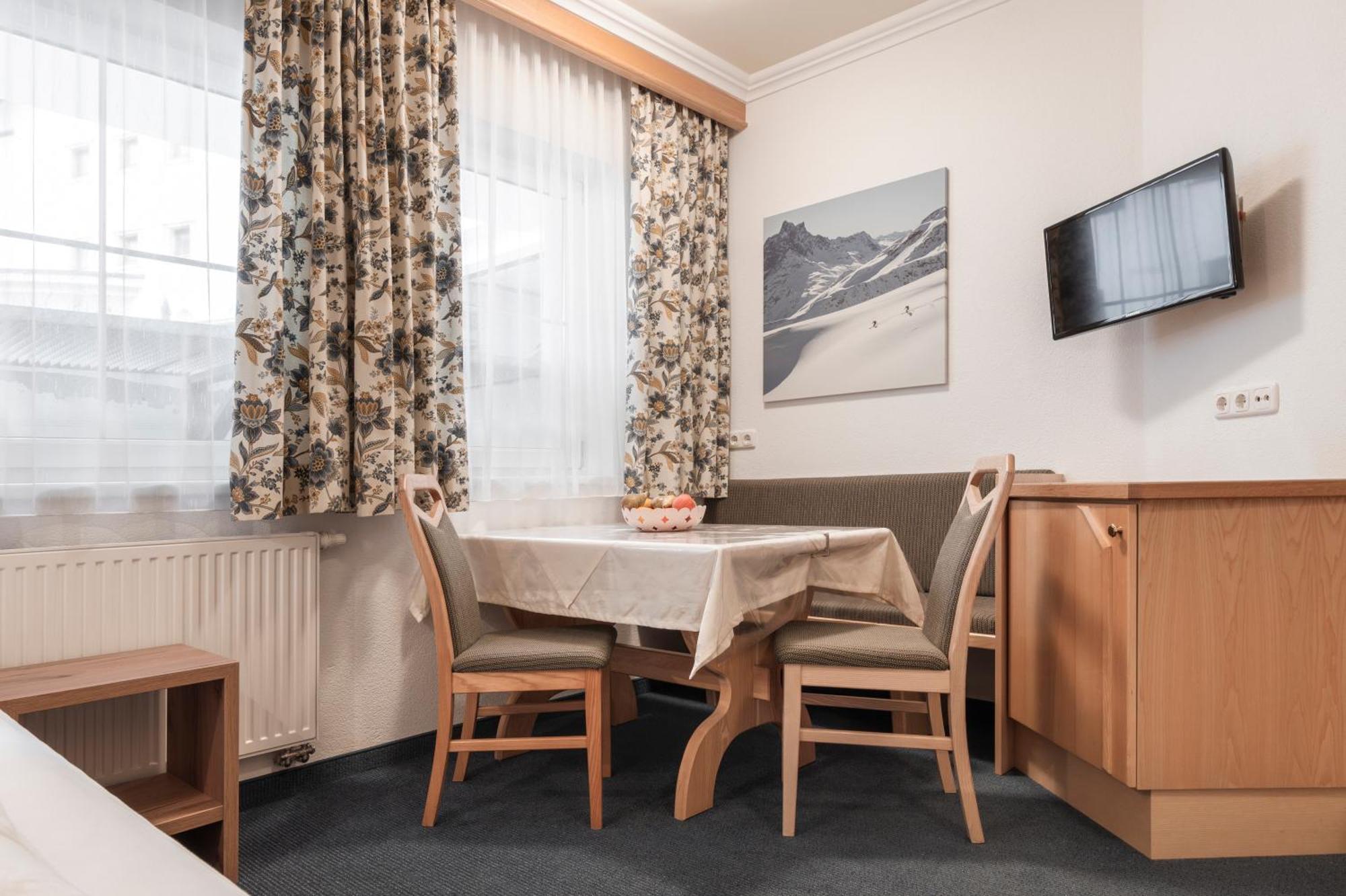 Schmid Rooms & Apartments Ischgl Buitenkant foto