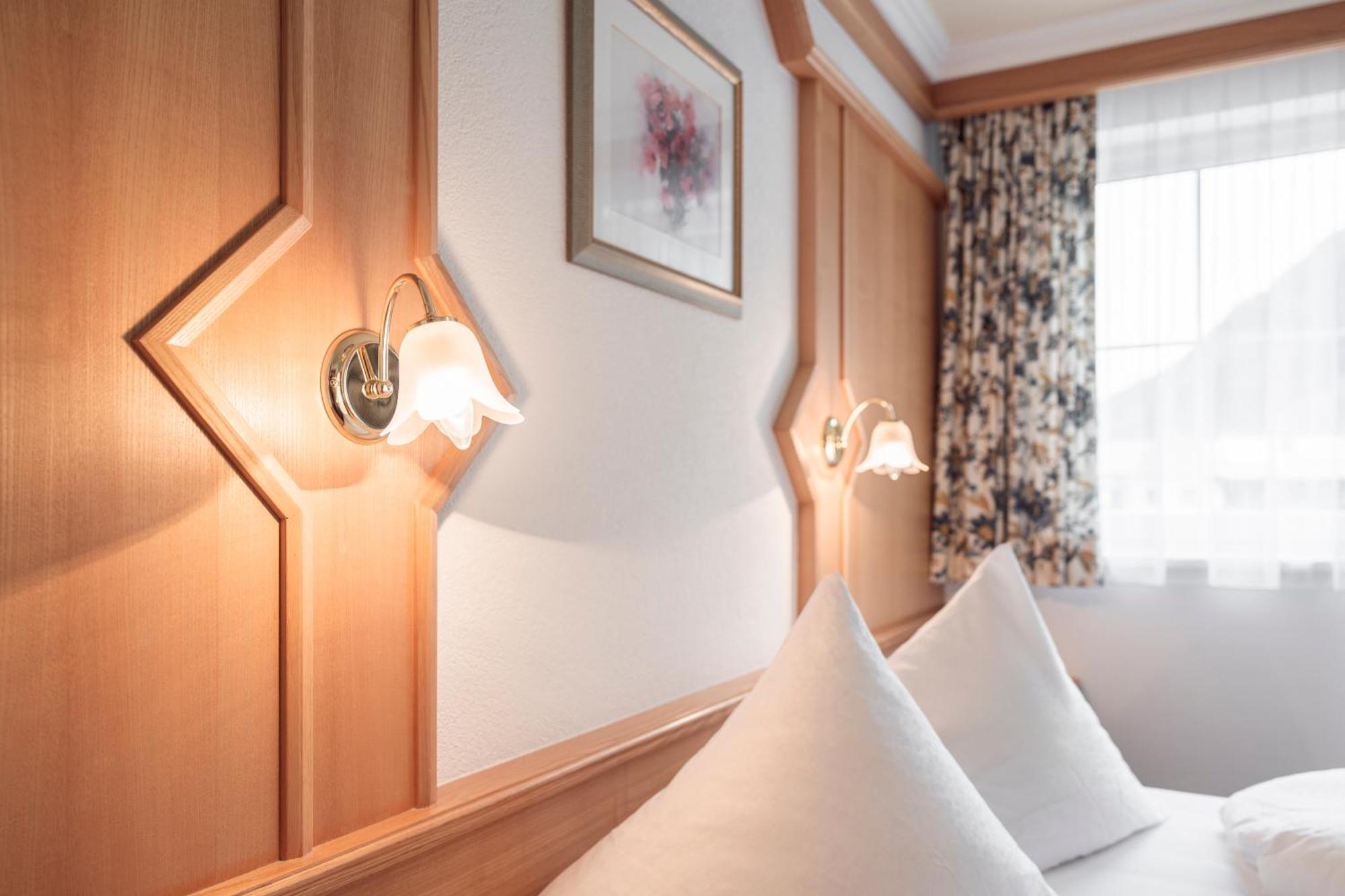 Schmid Rooms & Apartments Ischgl Buitenkant foto